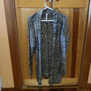 Leo & Nicole Black and Gray Knit Cardigan